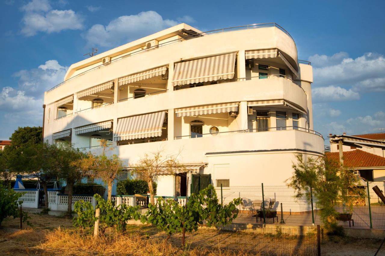 Apartman Mali Raj Pakoštane Exterior foto